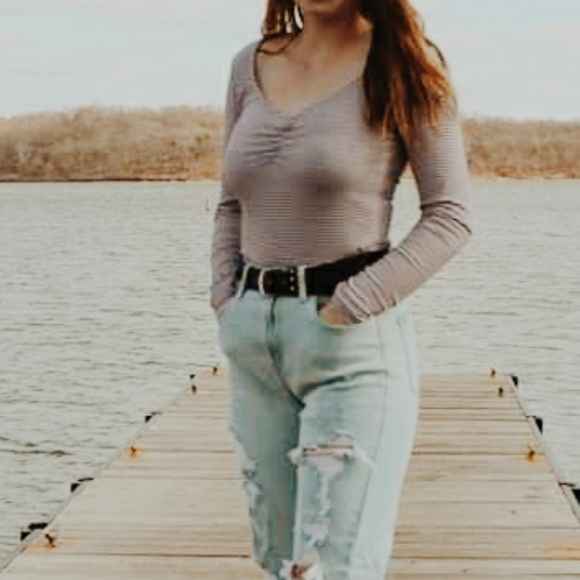 🦋🎁 Striped tight cinched shirt - Picture 4 of 5